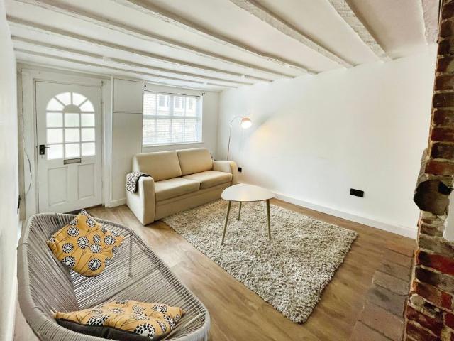 1 bedroom house to rent Church Street, Sudbury, CO10