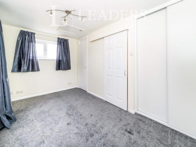 1 bedroom house to rent Estcots Drive, East Grinstead, RH19