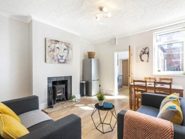 1 bedroom house to rent George Street, Normanton, West Yorkshire, WF6
