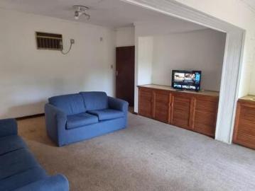 1 Bedroom House to Rent in Universitas