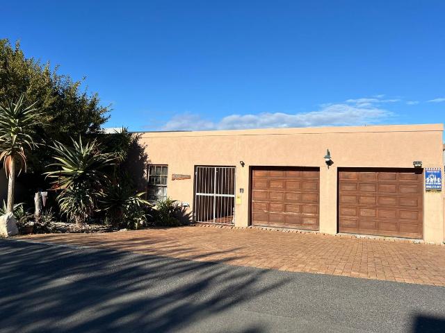 1 Bedroom house to rent in Voelklip, Hermanus