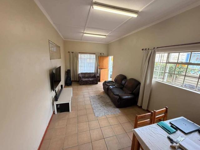 1 Bedroom House to Rent in West Bank