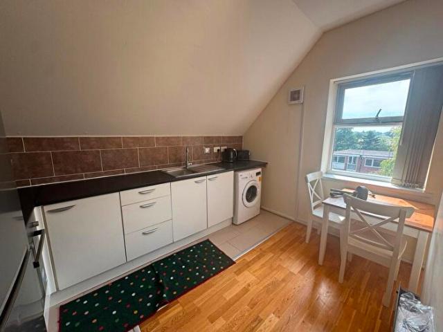 1 Bedroom House To Rent In Cromwell Lane, CV4