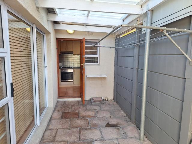 1 Bedroom House To Rent in Crawford