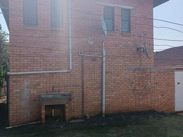 1 Bedroom House to Rent in Hayfields