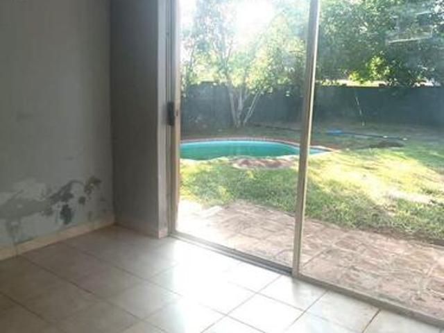 1 Bedroom House to Rent in Hayfields
