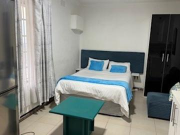 1 Bedroom House To Rent in Highway Gardens