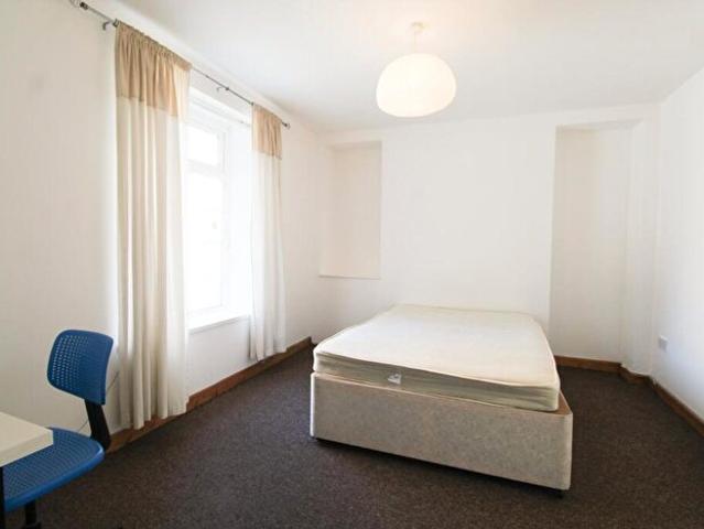 1 Bedroom House To Rent In John Street, CF37