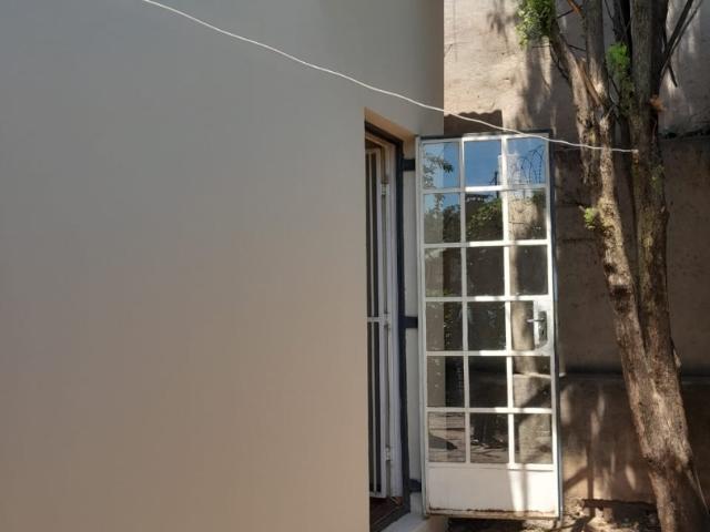 1 Bedroom House To Rent in Kensington