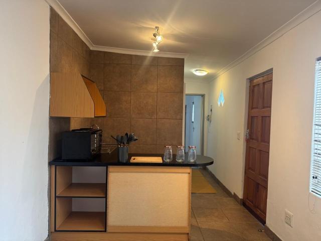 1 Bedroom House To Rent in Linden
