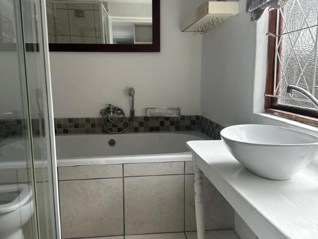 1 Bedroom House To Rent in Meer En See