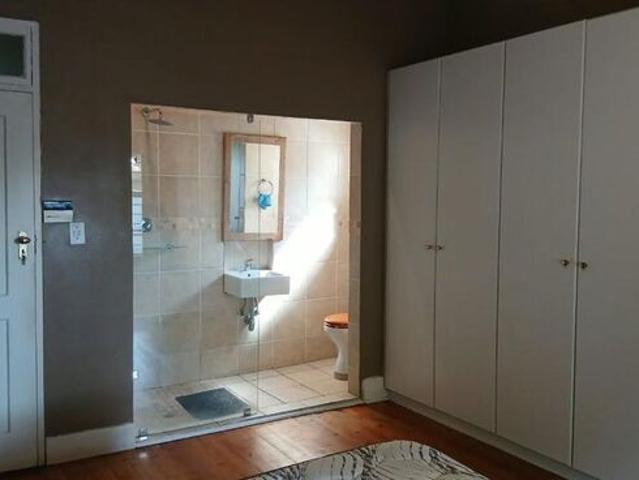 1 Bedroom house to rent in Melville, Johannesburg