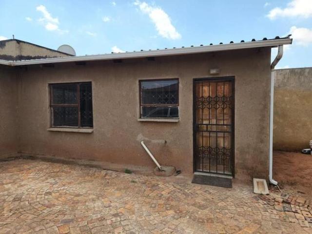 1 Bedroom House to Rent in Protea Glen