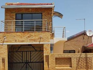 1 Bedroom House to Rent in Protea North