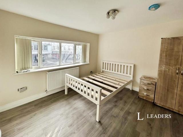 1 bedroom house to rent Market Place, Long Eaton, Nottingham, Derbyshire, NG10