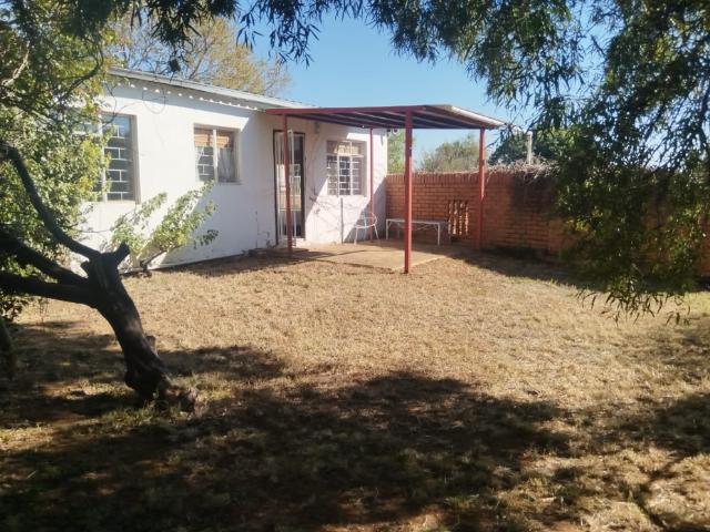 1 Bedroom House to Rent on Small Holding – Vredenhof Next to Groenvlei