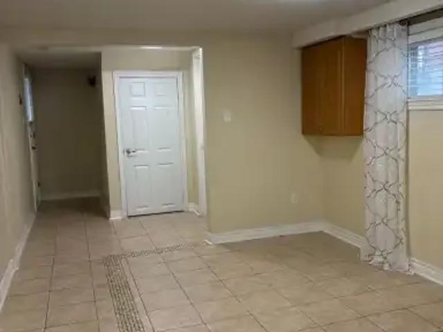 1 Bedroom House Vaughan ON 103355446