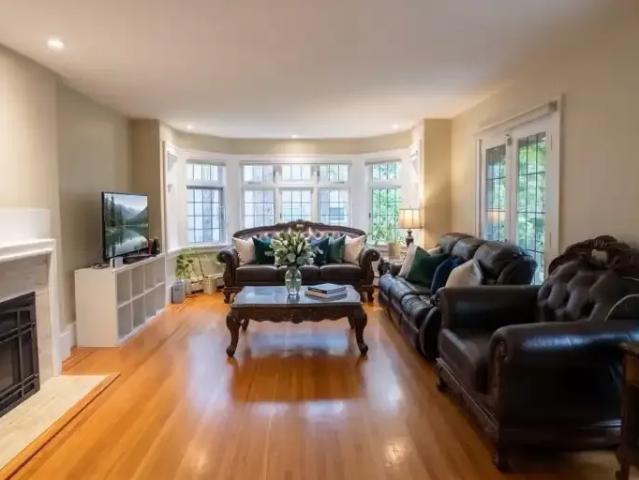 1 Bedroom House Vancouver BC 104864312