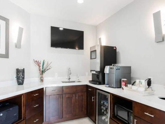 1 bedroom, Houston TX 77042 105223754