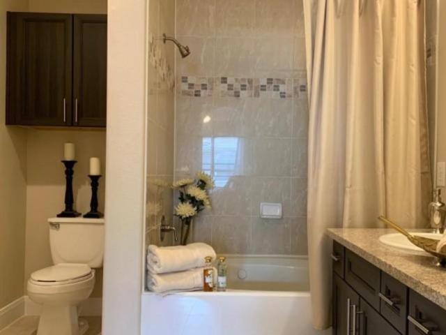 1 bedroom, Houston TX 77056 106058378