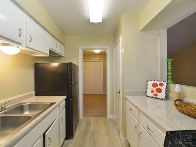 1 bedroom, Houston TX 77058 99055443