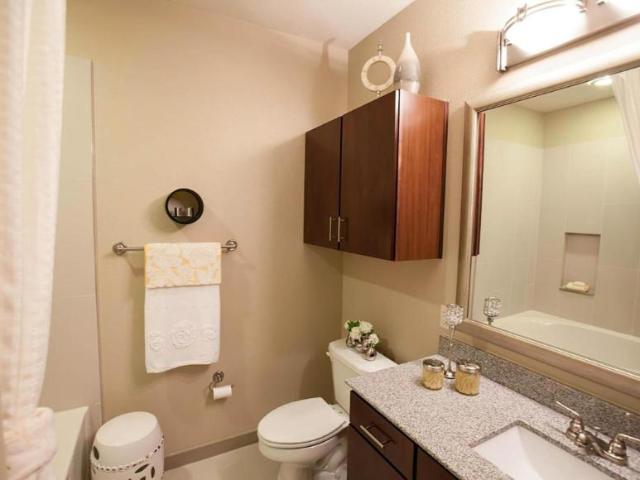 1 bedroom, Houston TX 77070 105163292
