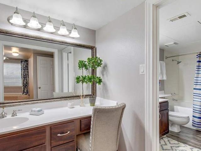 1 bedroom, Houston TX 77081 104861734