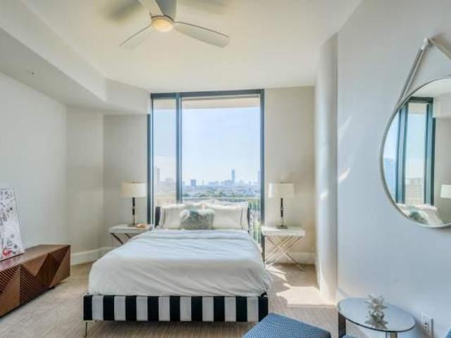 1 bedroom, Houston TX 77098 104860442