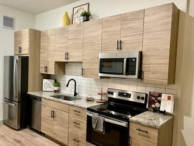 1 bedroom, Houston TX 77007 105952527