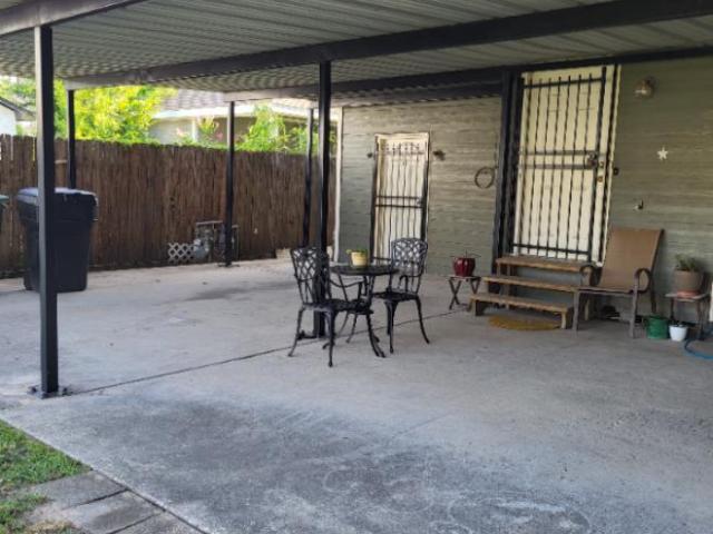 1 bedroom, Houston TX 77009 LS105702318