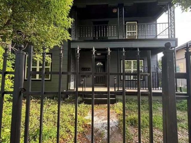 1 bedroom, Houston TX 77011 LS105701195