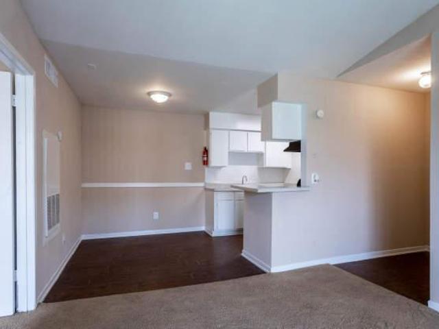 1 bedroom, Houston TX 77015 105855309