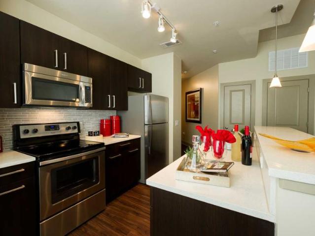 1 bedroom, Houston TX 77019 105530883