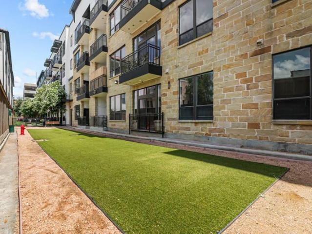 1 bedroom, Houston TX 77019 106264600
