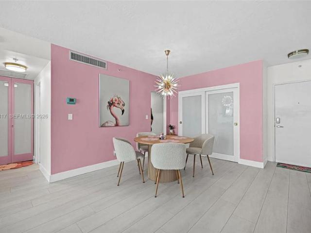 1 bedroom, Hollywood FL 33019 105843347