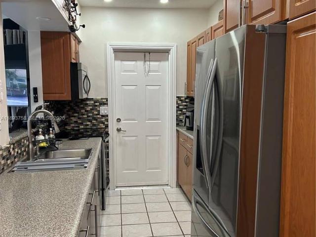 1 bedroom, Hollywood FL 33019 98329886