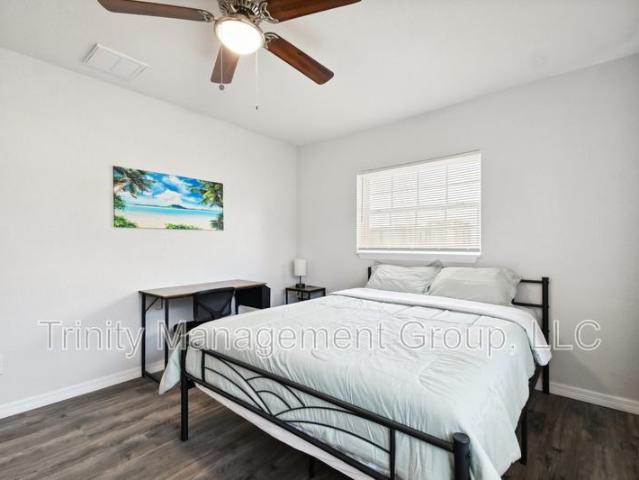 1 Bedroom Home for Rent at 1051 Dogwood Dr, Dunedin, FL 34698