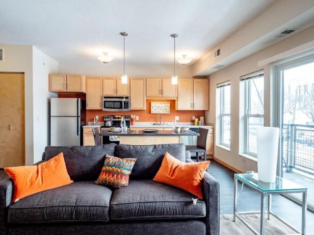 1 bedroom, Hopkins MN 55343 LS97411091