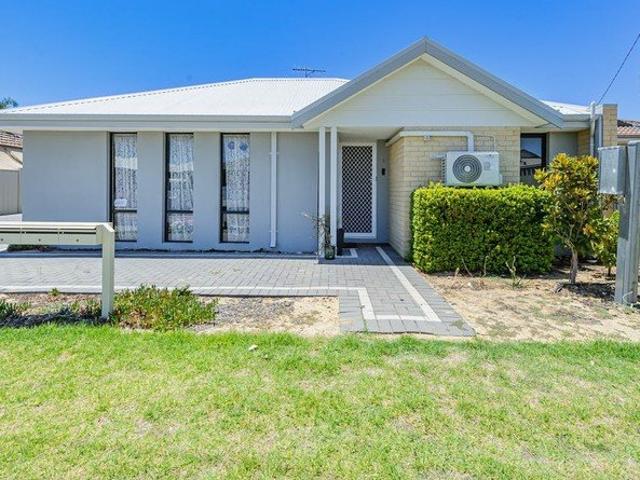 1 Bedroom Haven at 1/4 Balfour Swan View, WA 6056