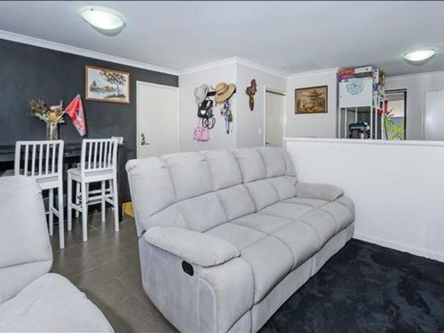 1 Bedroom Haven at 1/4 Balfour Swan View, WA 6056