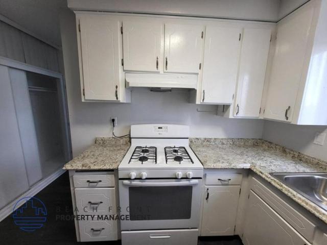 1 bedroom, Hawthorne CA 90250 104817140