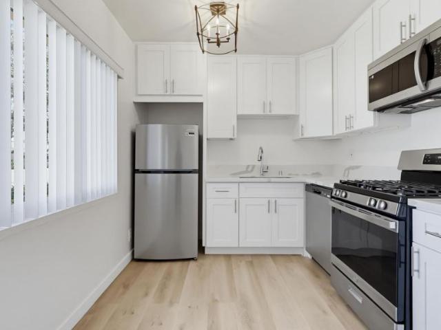 1 bedroom, Hawthorne CA 90303 104937192