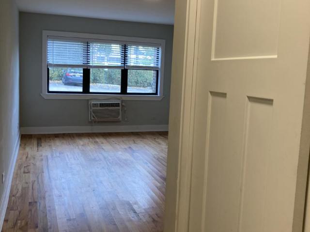 1 bedroom, Highland Park IL 60035 105884253