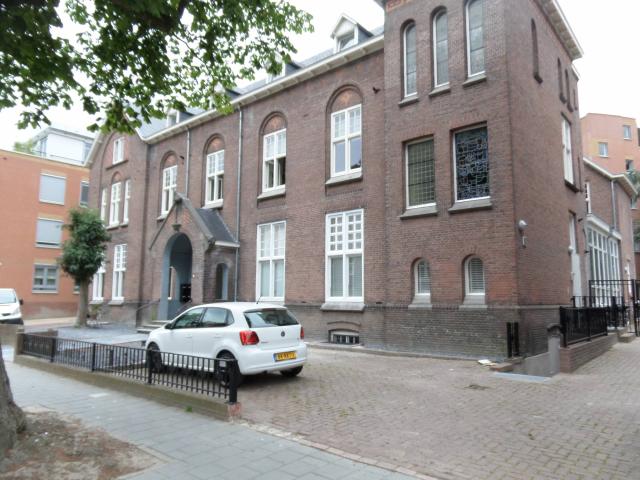 1 bedroom Huurwoning Surface Area: 95m2