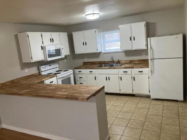 1 bedroom, Huntington WV 25702 105671028