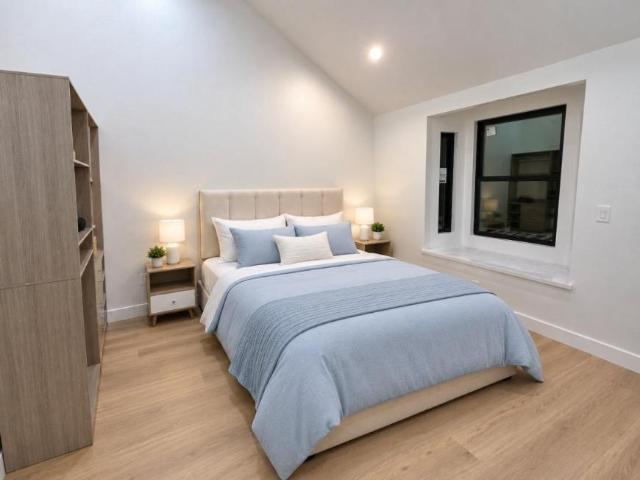 1 bedroom, Huntington Beach CA 92646 105848780