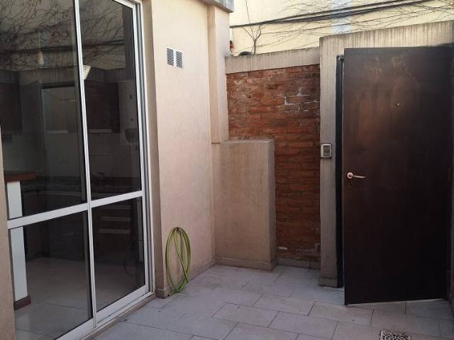 1 Bedroom Internal House