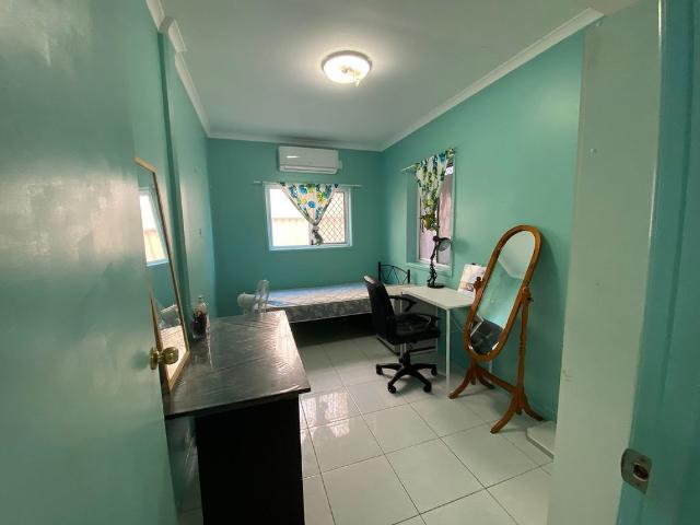 1 bedroom in a 2 bedroom granny flat