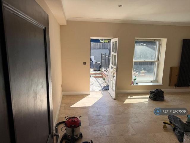 3 bedroom maisonette to rent