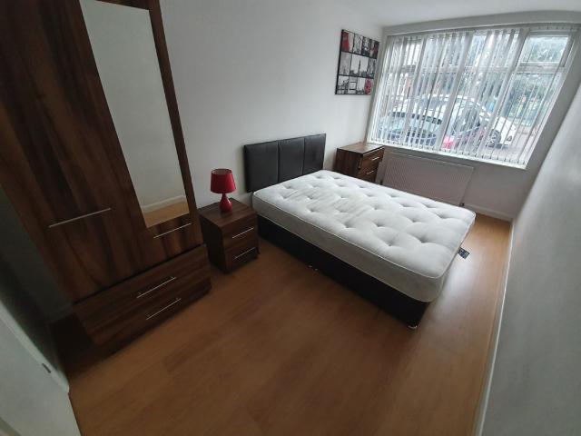 1 bedroom in a House of Multiple Occupation To Rent